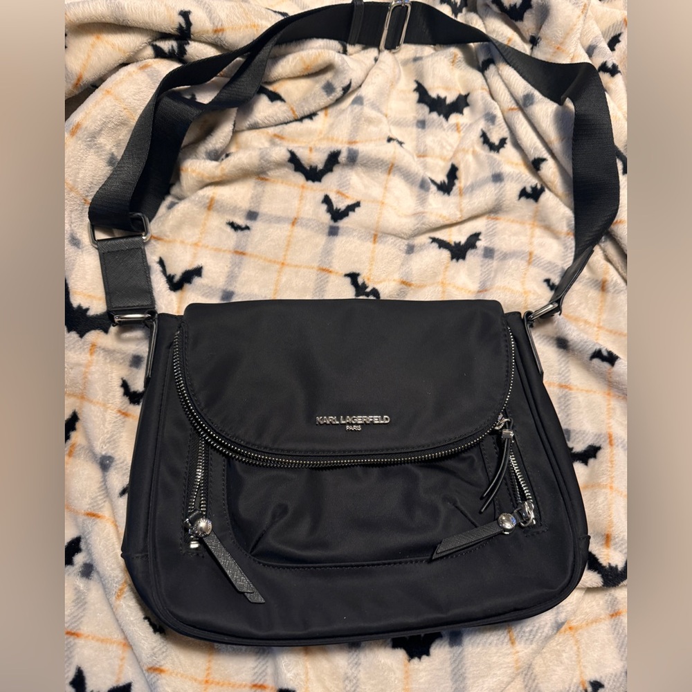 Crossbody purse